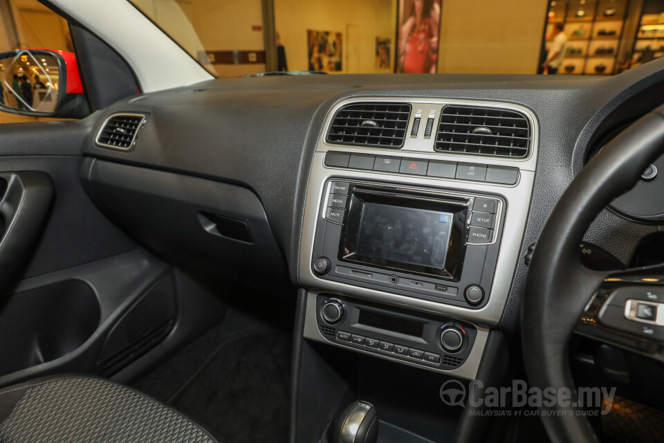 Lexus LS XF50 (2018) Interior