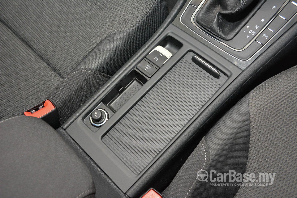 Volkswagen Golf Mk7.5 (2018) Interior