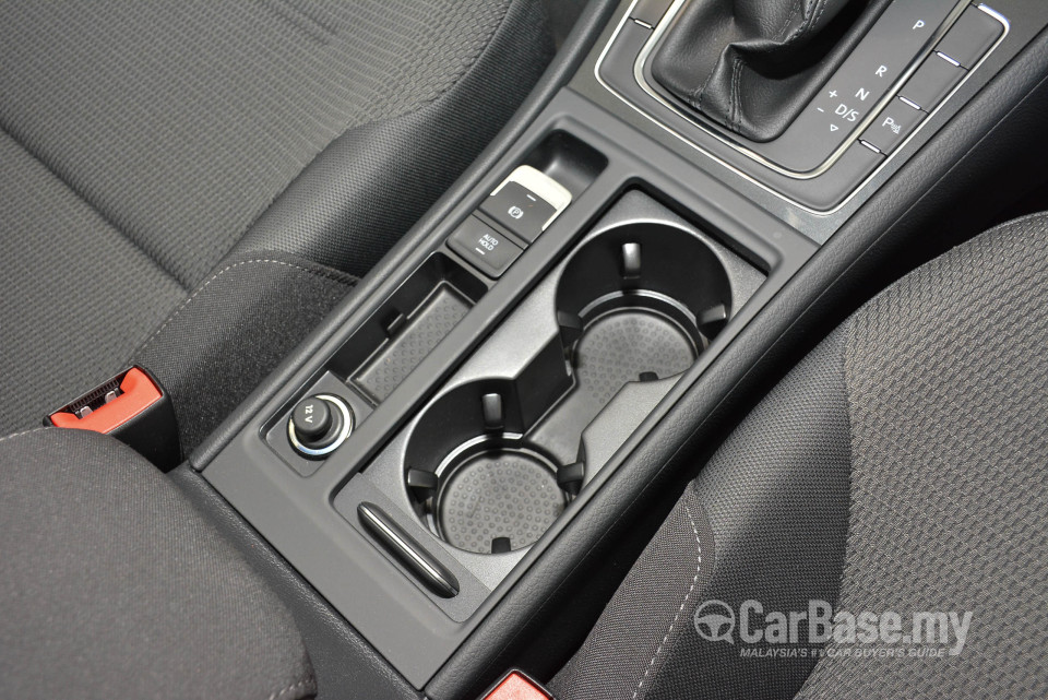 Volkswagen Golf Mk7.5 (2018) Interior