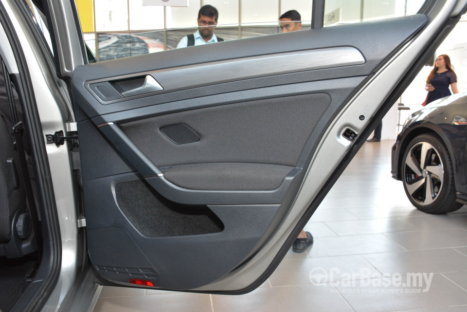 Volkswagen Golf Mk7.5 (2018) Interior