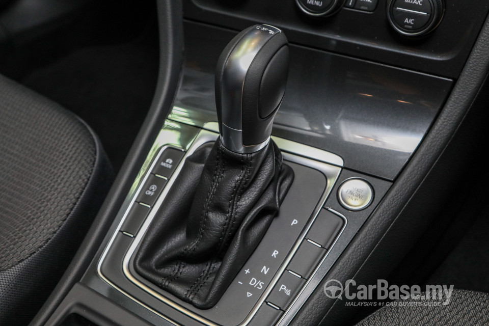Volkswagen Golf Mk7.5 (2018) Interior