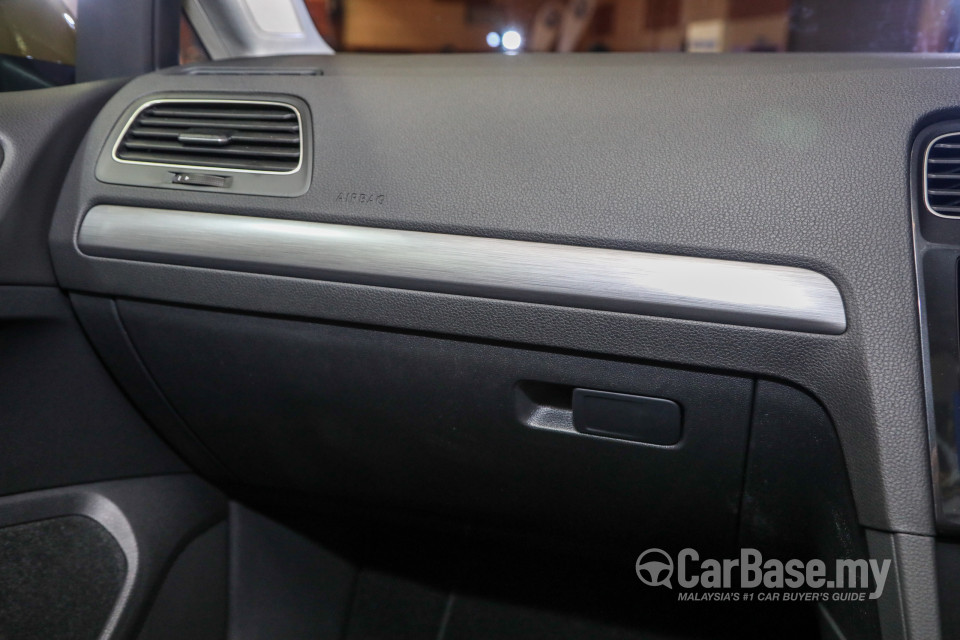 Volkswagen Golf Mk7.5 (2018) Interior