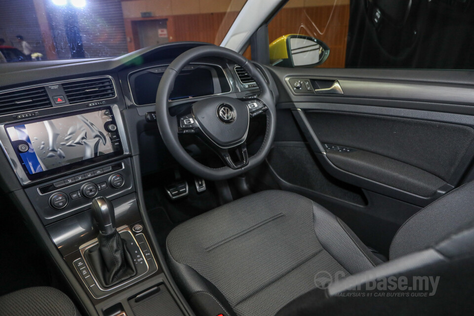 Audi Q5 FY (2019) Interior