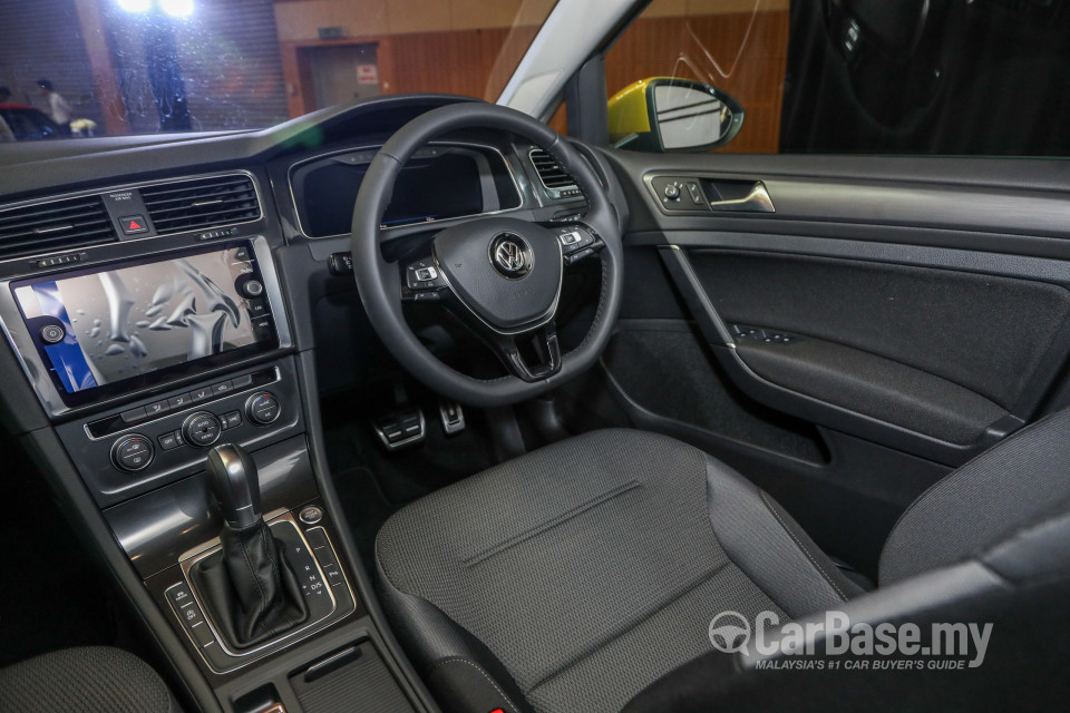 Volkswagen Golf Mk7.5 (2018) Interior