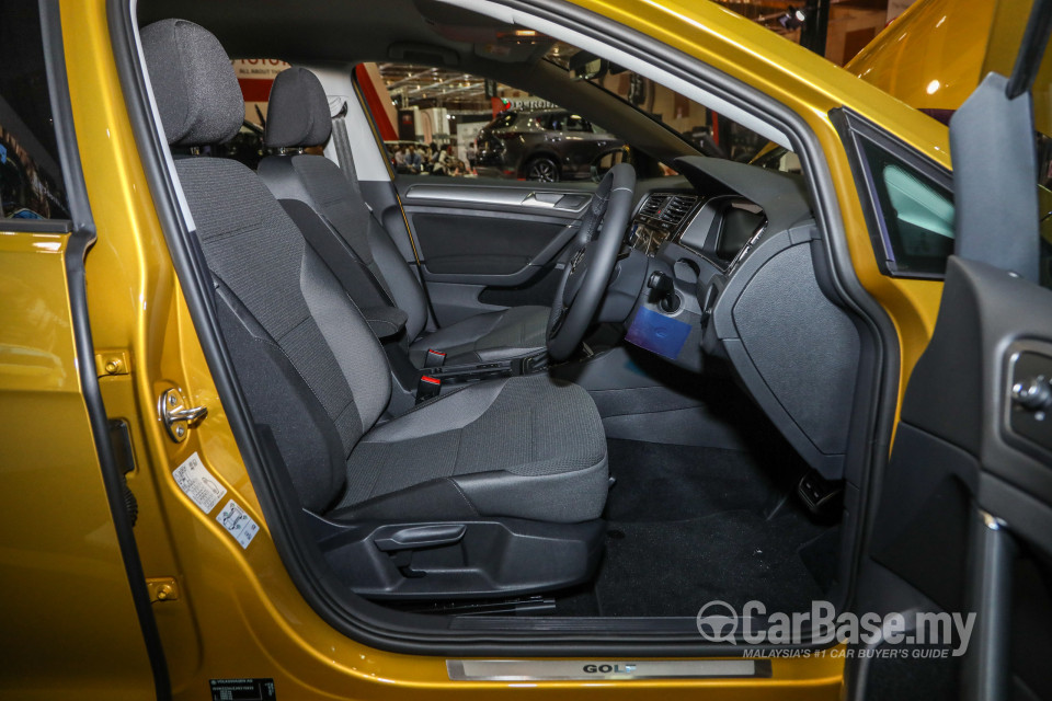 Volkswagen Golf Mk7.5 (2018) Interior