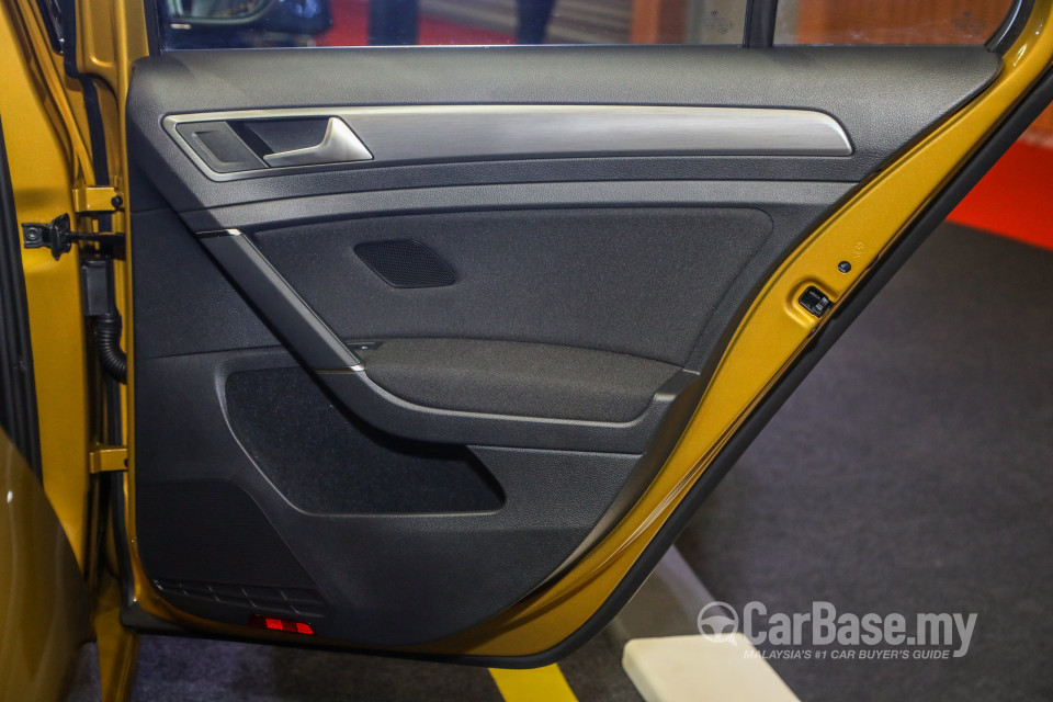 Volkswagen Golf Mk7.5 (2018) Interior