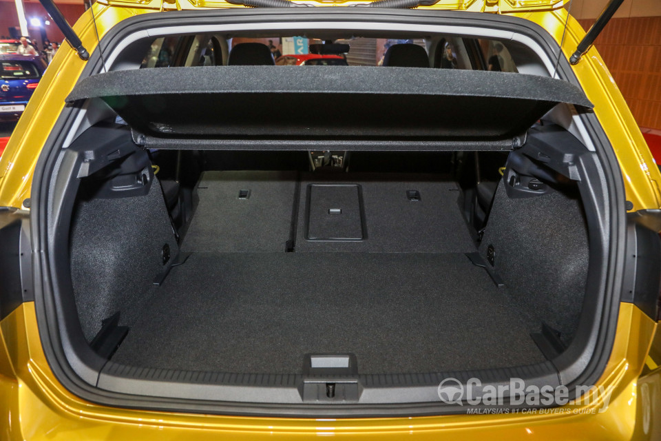 Volkswagen Golf Mk7.5 (2018) Interior