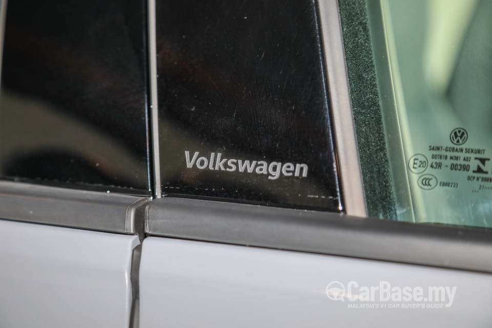Volkswagen Golf Mk8 (2021) Exterior