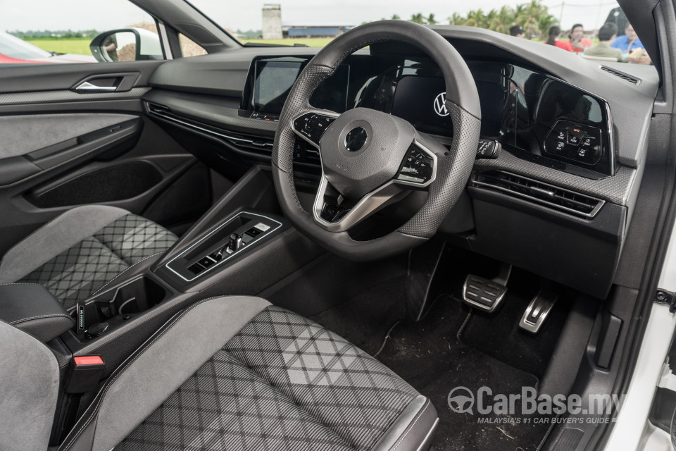 Volkswagen Golf Mk8 (2021) Interior