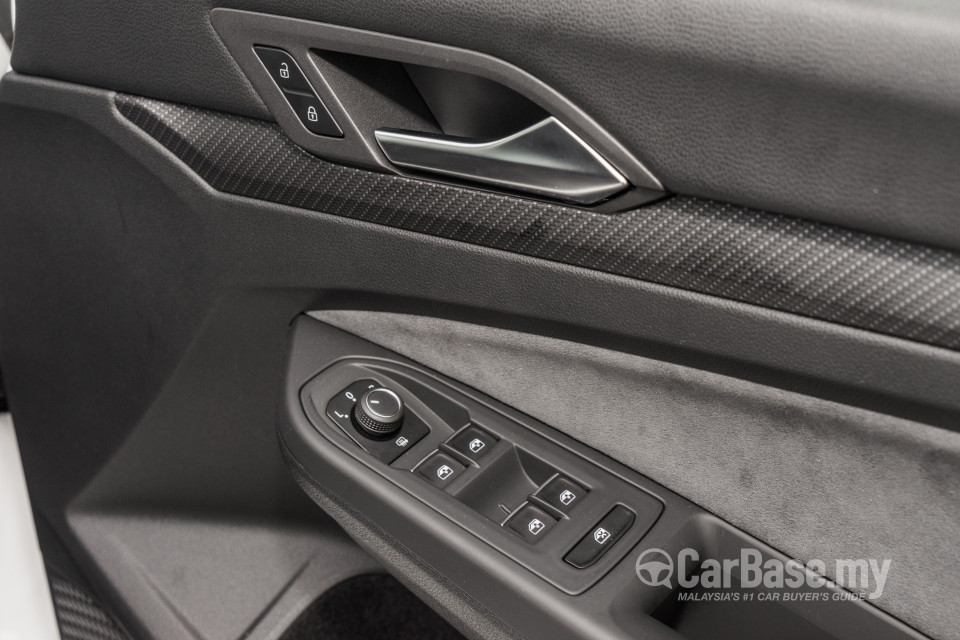Volkswagen Golf Mk8 (2021) Interior
