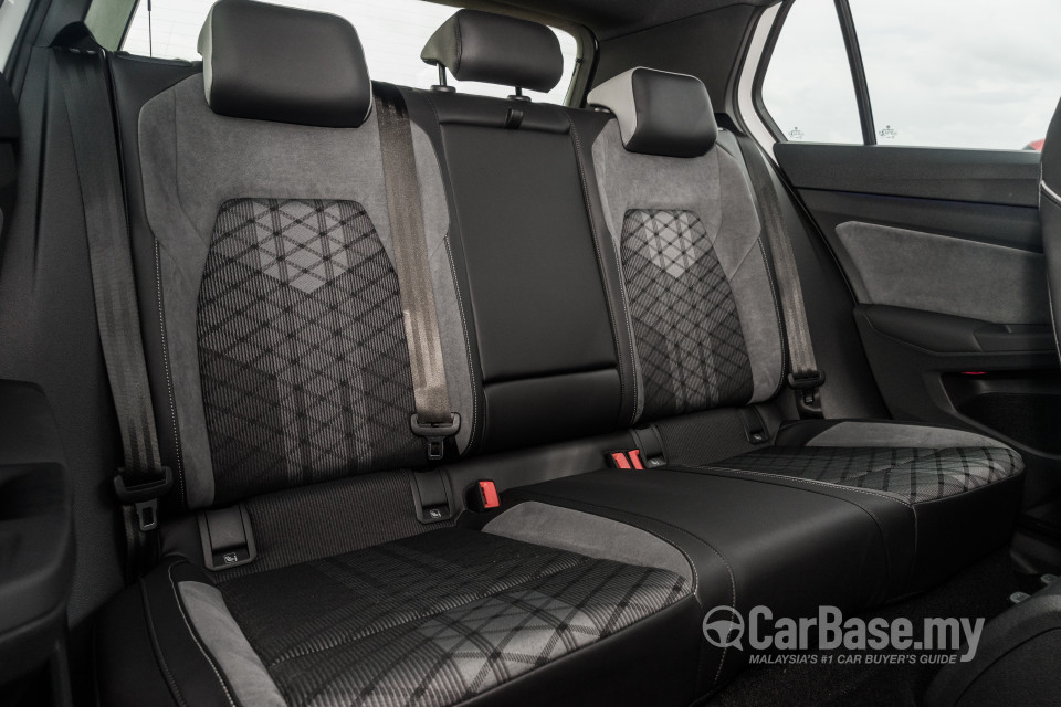 Volkswagen Golf Mk8 (2021) Interior