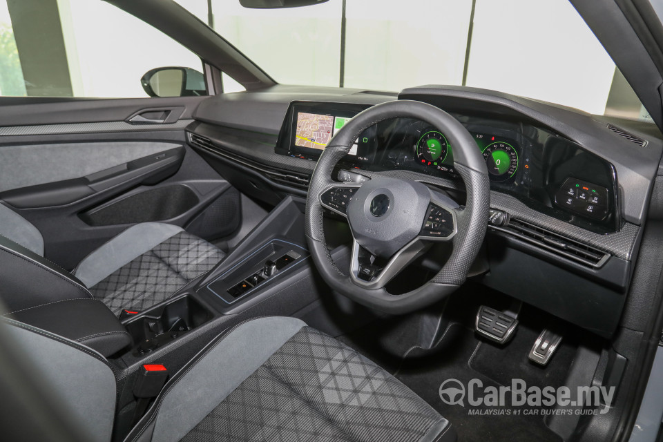 Volkswagen Golf Mk8 (2021) Interior