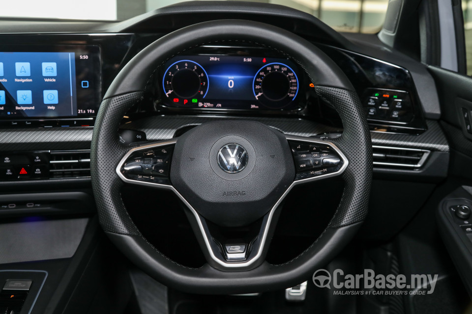 Volkswagen Golf Mk8 (2021) Interior