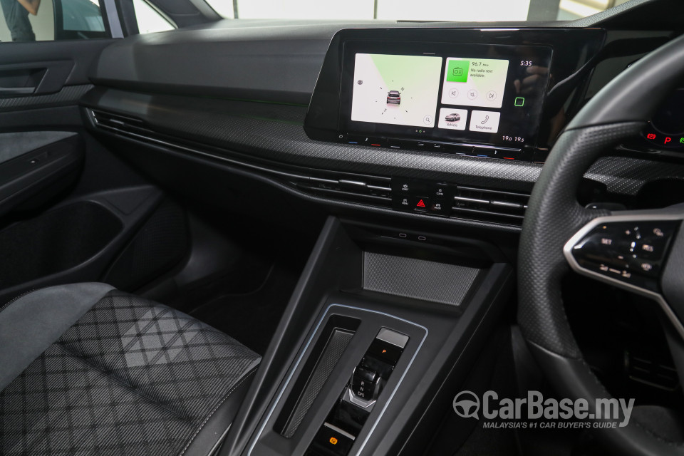 Volkswagen Golf Mk8 (2021) Interior