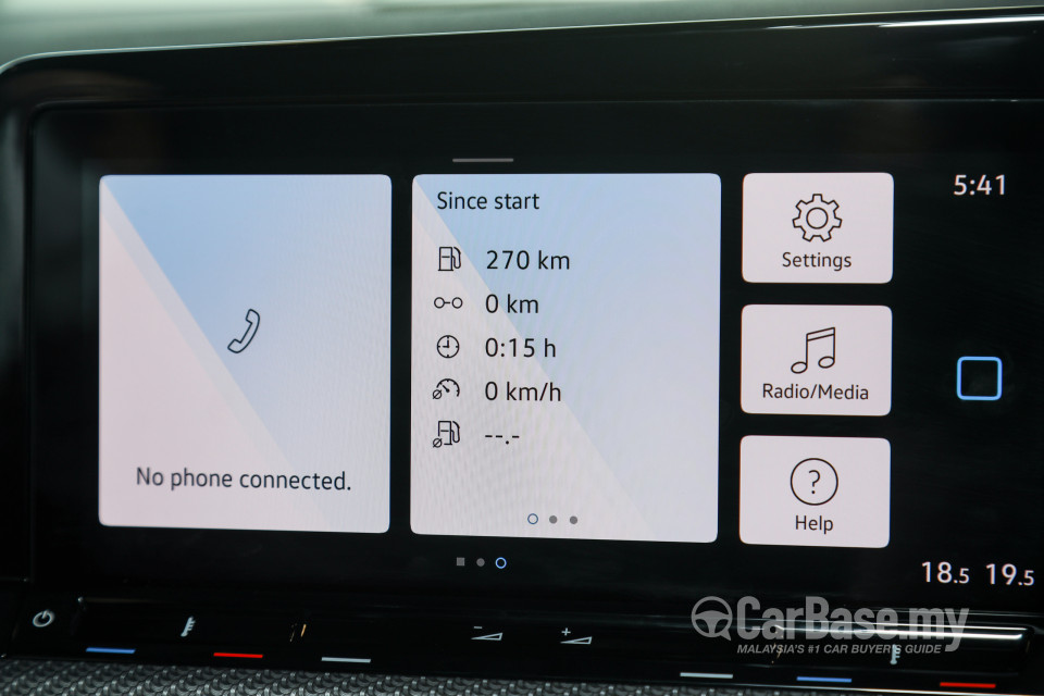 Volkswagen Golf Mk8 (2021) Interior