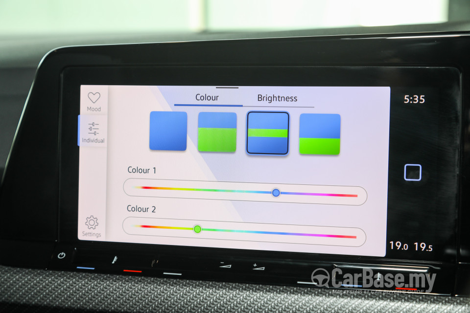 Volkswagen Golf Mk8 (2021) Interior