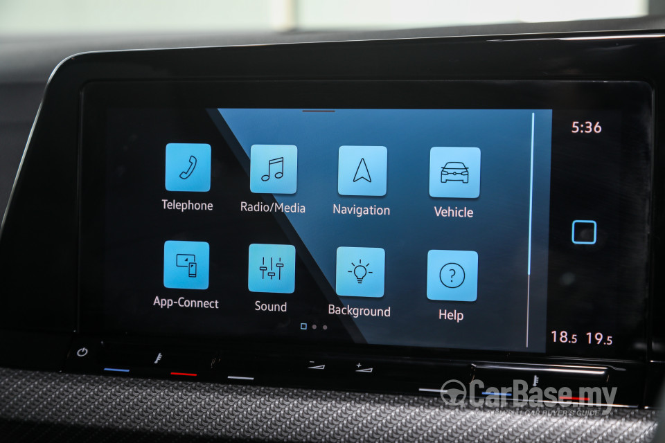 Volkswagen Golf Mk8 (2021) Interior