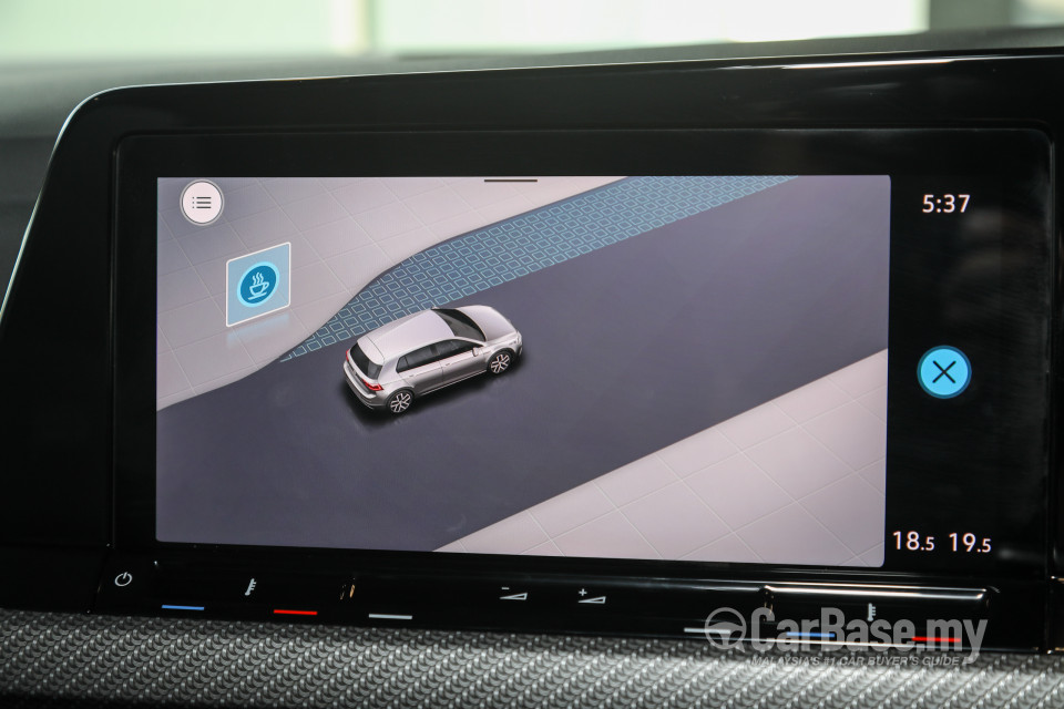 Volkswagen Golf Mk8 (2021) Interior