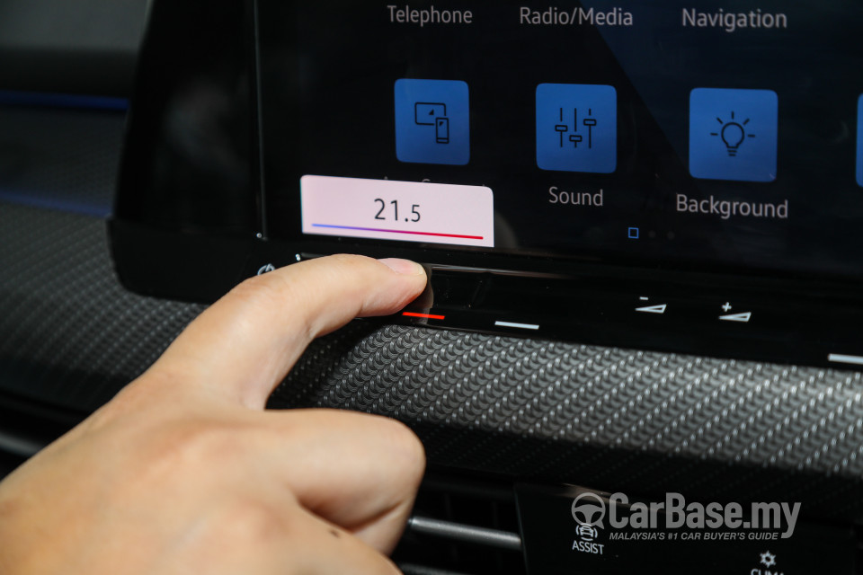 Volkswagen Golf Mk8 (2021) Interior
