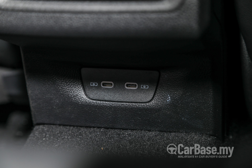 Volkswagen Golf Mk8 (2021) Interior