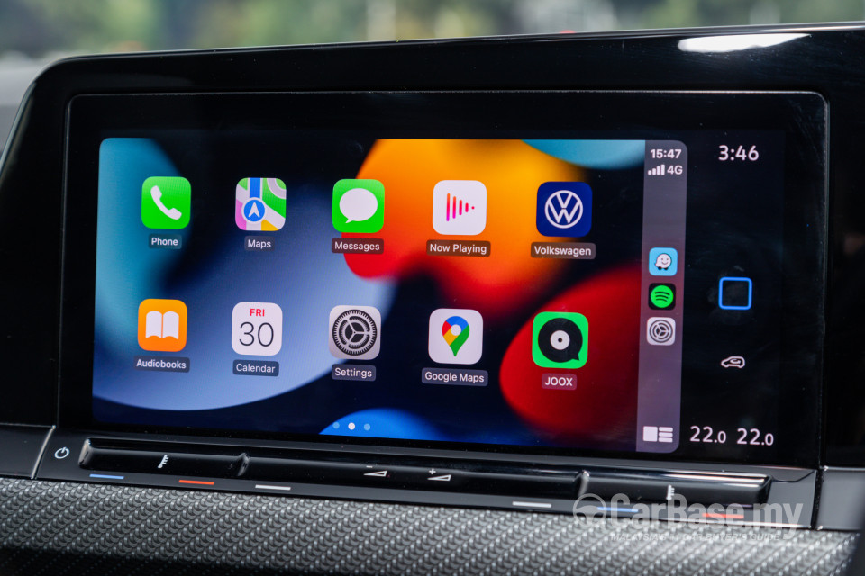 Volkswagen Golf Mk8 (2021) Interior