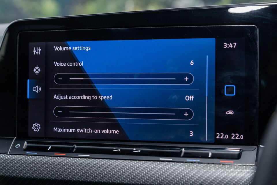 Volkswagen Golf Mk8 (2021) Interior