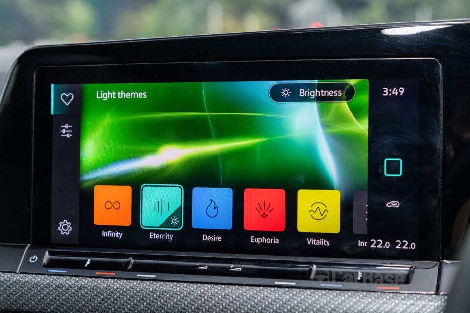 Volkswagen Golf Mk8 (2021) Interior