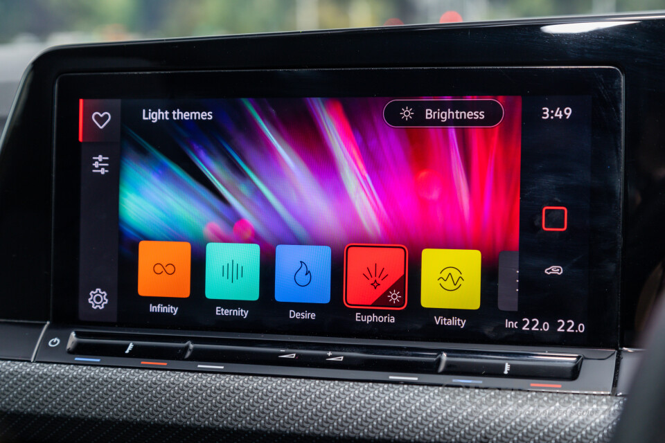 Volkswagen Golf Mk8 (2021) Interior