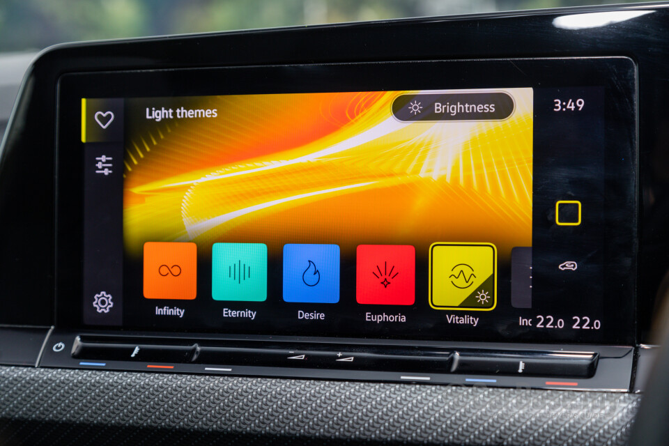 Volkswagen Golf Mk8 (2021) Interior
