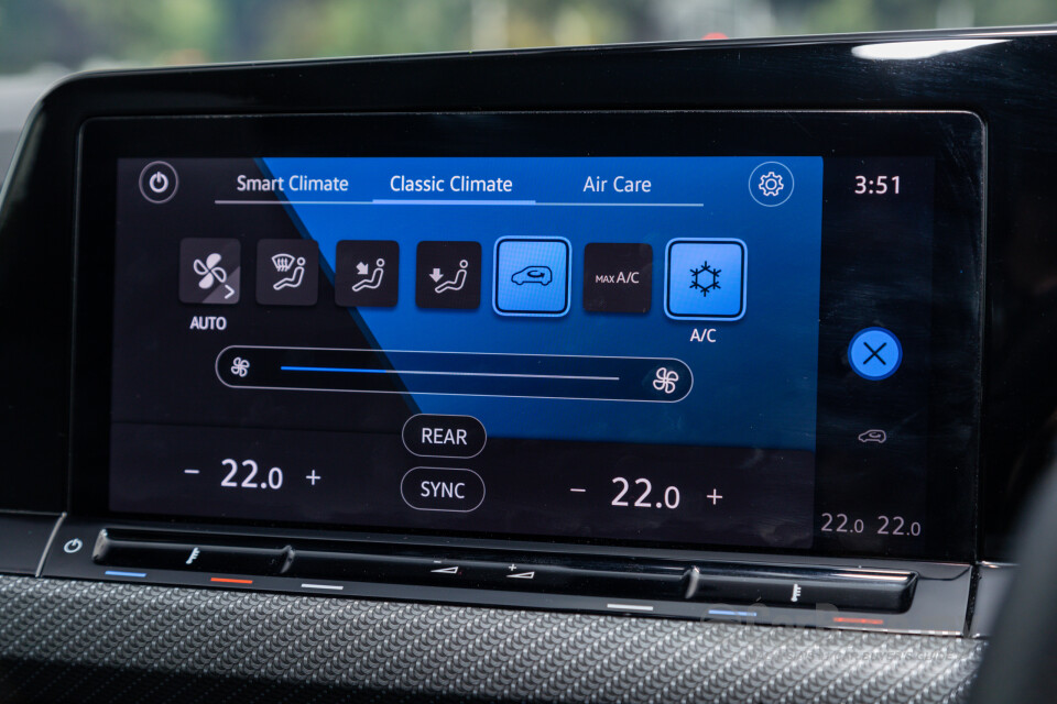 Volkswagen Golf Mk8 (2021) Interior