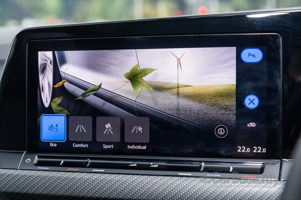 Volkswagen Golf Mk8 (2021) Interior