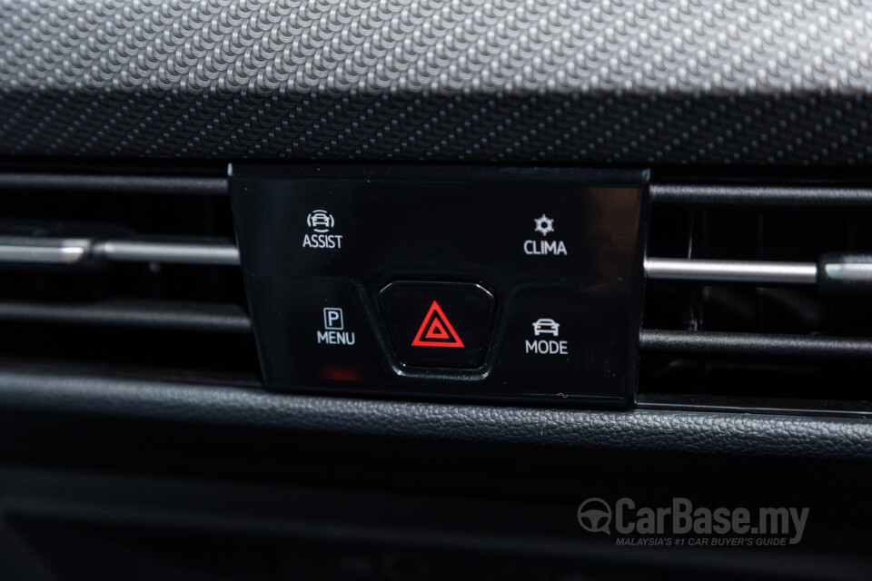 Volkswagen Golf Mk8 (2021) Interior