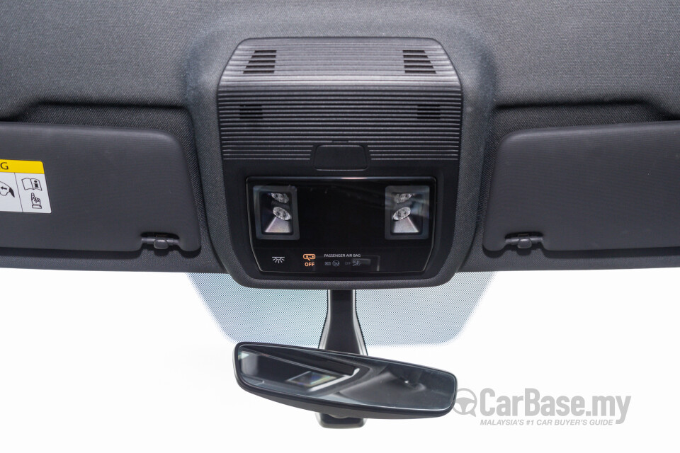 Volkswagen Golf Mk8 (2021) Interior