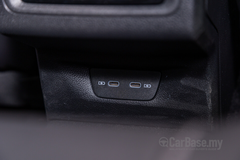Volkswagen Golf Mk8 (2021) Interior