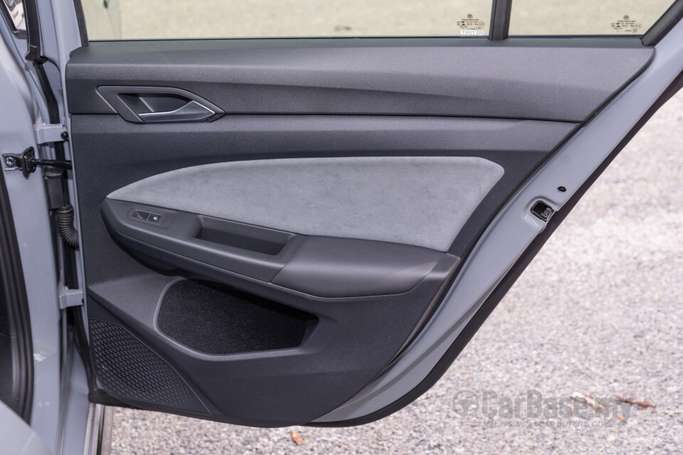 Volkswagen Golf Mk8 (2021) Interior
