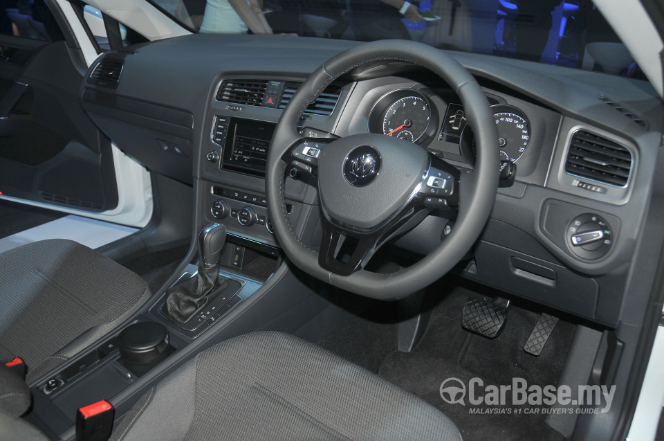 Volkswagen Golf Mk7 (2013) Interior