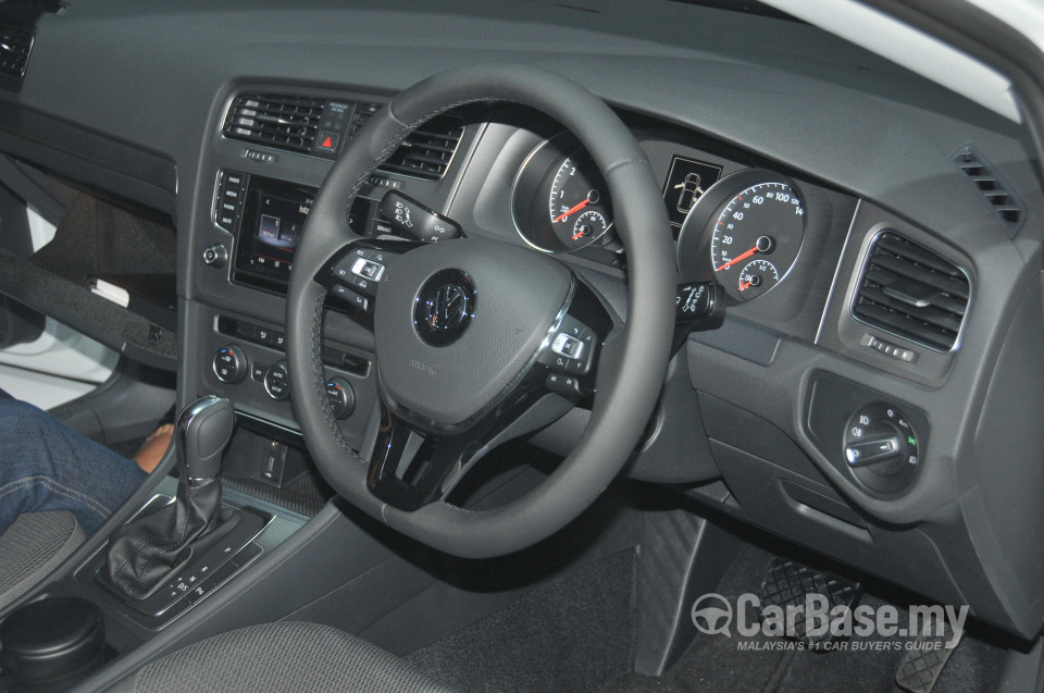 Volkswagen Golf Mk7 (2013) Interior