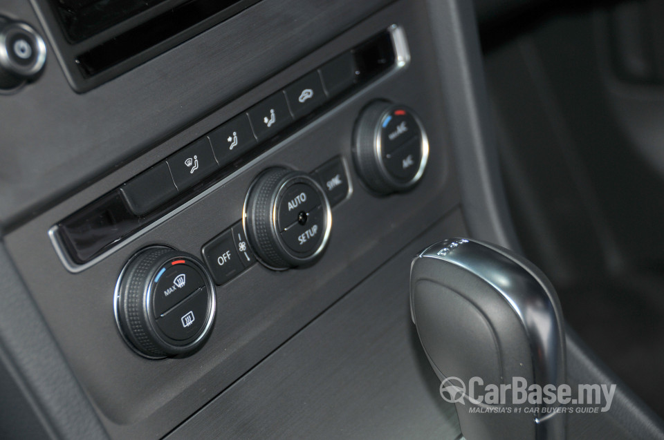 Volkswagen Golf Mk7 (2013) Interior