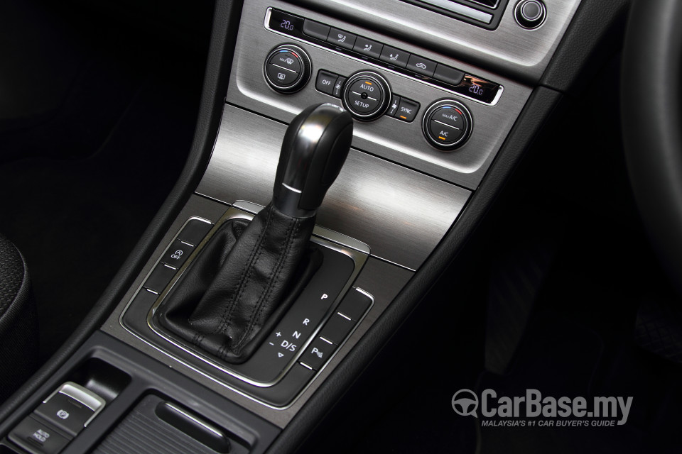 Volkswagen Golf Mk7 (2013) Interior
