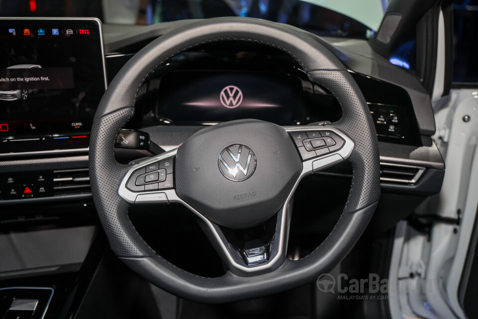 Volkswagen Golf Mk8.5 (2025) Interior