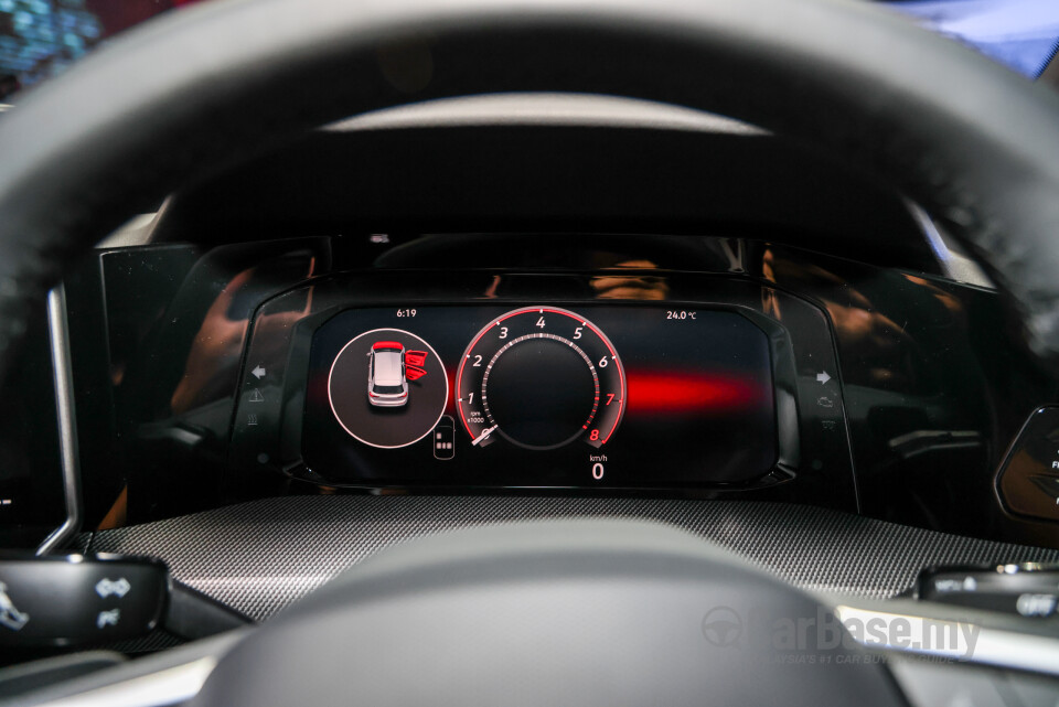 Volkswagen Golf Mk8.5 (2025) Interior