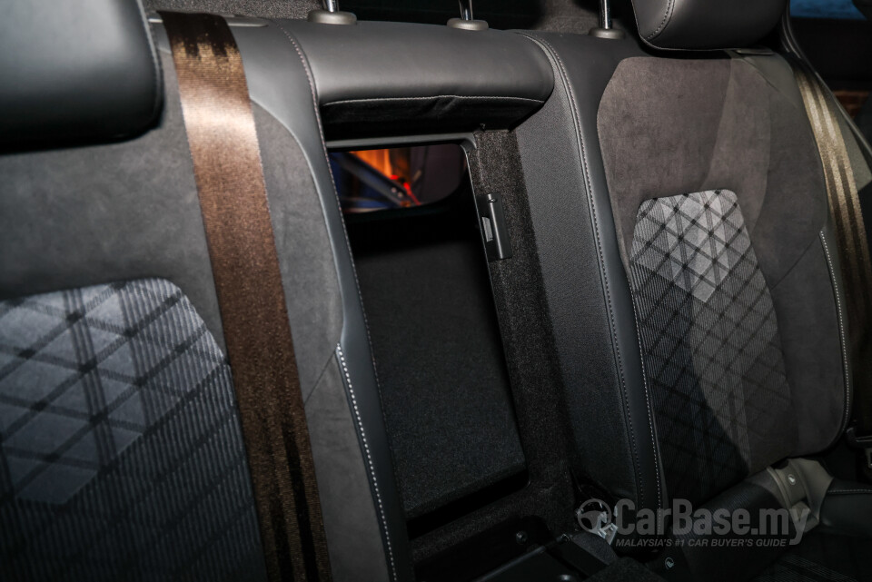 Volkswagen Golf Mk8.5 (2025) Interior