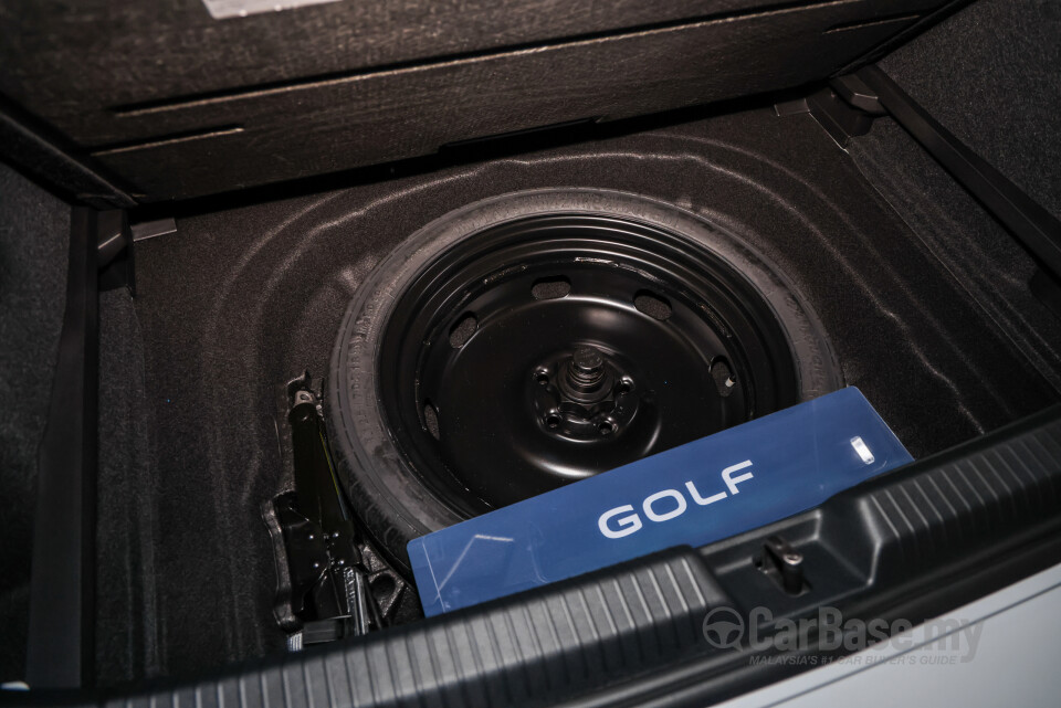 Volkswagen Golf Mk8.5 (2025) Interior