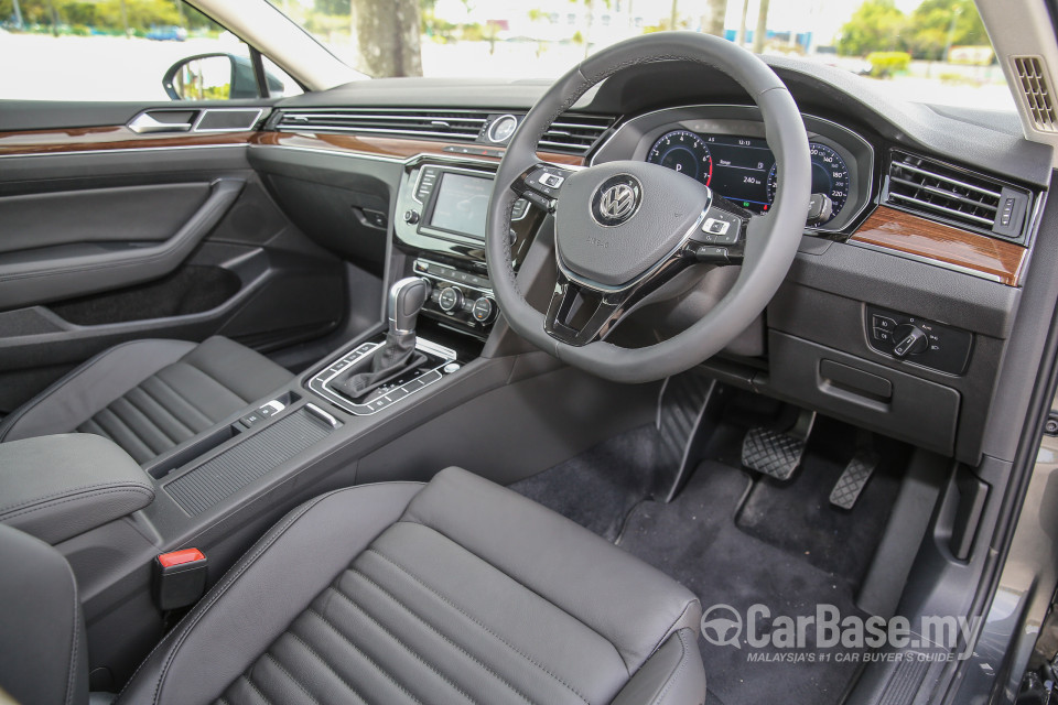 Volkswagen Passat B8 (2016) Interior