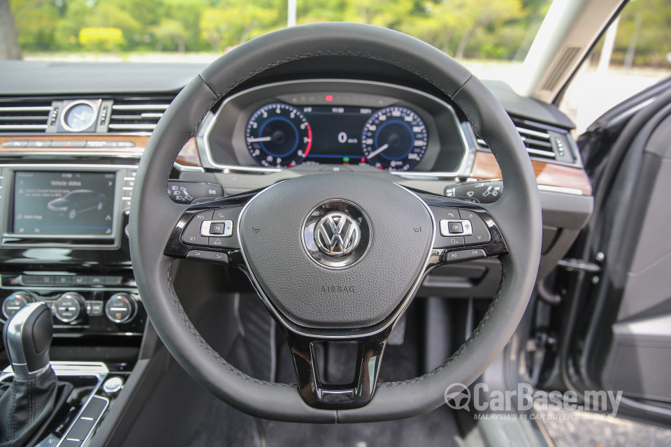 Volkswagen Passat B8 (2016) Interior