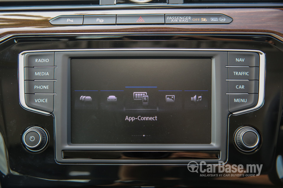 Volkswagen Passat B8 (2016) Interior