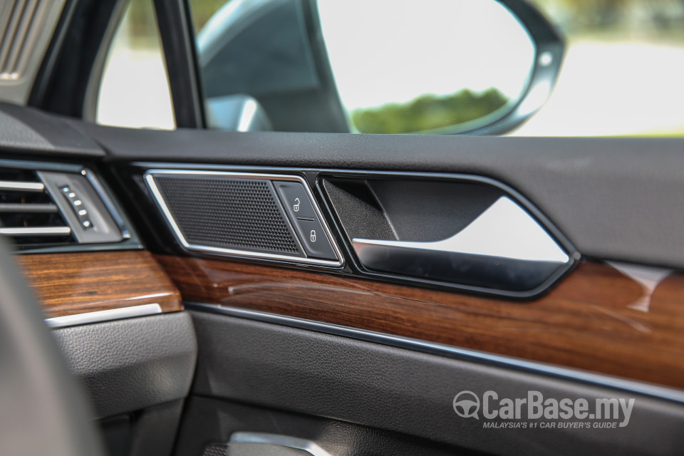 Volkswagen Passat B8 (2016) Interior
