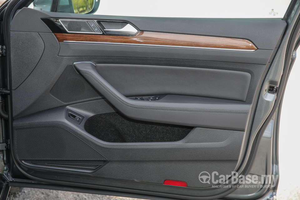 Volkswagen Passat B8 (2016) Interior