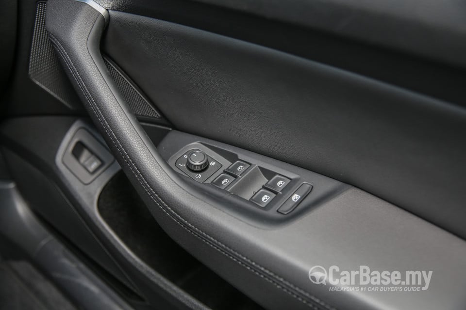 Volkswagen Passat B8 (2016) Interior
