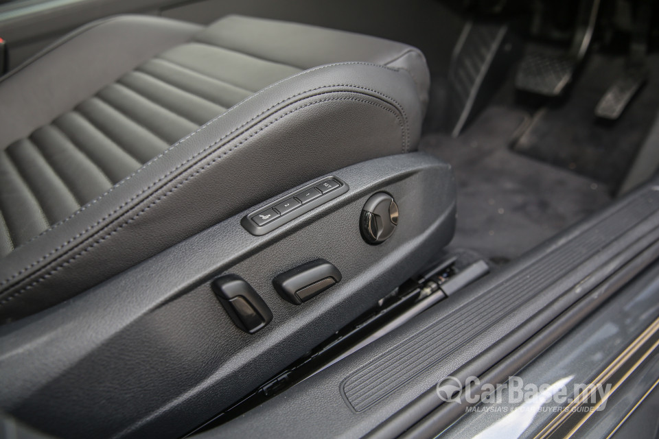 Volkswagen Passat B8 (2016) Interior